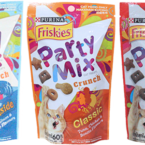 Party Mix Treats Dry Cat Food Snack Kucing 60gr